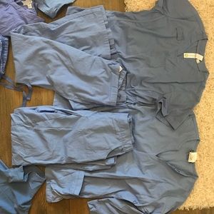 Ceil blue scrubs size smalls